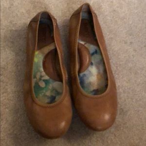 Excellent condition born flats
